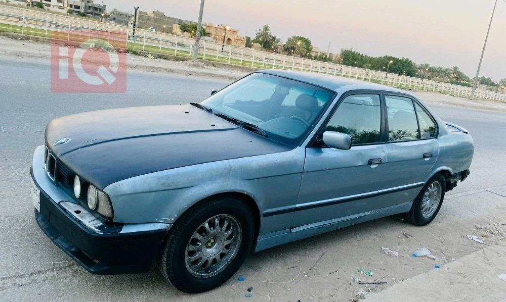 بی ئێم دەبڵیو سیریەس 5